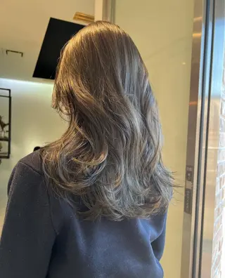 ロング ハイトーン/ 髪質改善/ヒロタリカのヘアスタイル