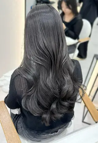 ロング 🩶レイヤー/艶髪/ 顔周り/韓国風/輝士のヘアスタイル