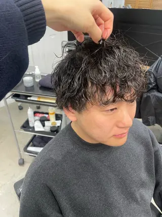 パーマ メンズ RIN／韓国ヘア レイヤーカットのヘアスタイル