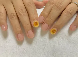 ネイル 手塚 里奈のネイルデザイン