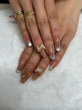 ネイル nail.salon .Reversalのネイルデザイン