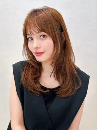 セミロング カラー パーマ 🫧小顔×似合わせ× 透明感カラー🫧のヘアスタイル