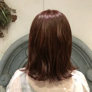 ミディアム 高津 千慧のヘアスタイル