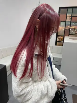 ロング カラー ヘアアレンジ 小倉 愛里のヘアスタイル
