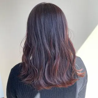 ミディアム カラー 切りっぱなしボブ/ 蒲生四丁目/伊藤瑠唯のヘアスタイル