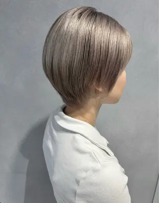 ショート カラー 唐澤 千尋のヘアスタイル