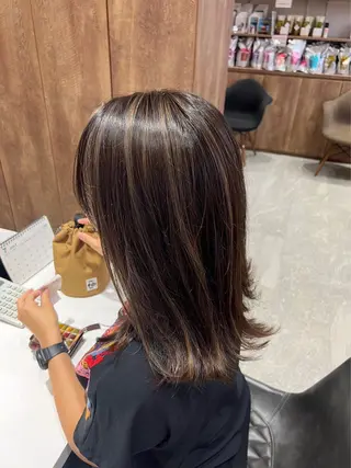 セミロング カラー 一樹ハイトーン/ブリ ーチ/透明感カラーのヘアスタイル