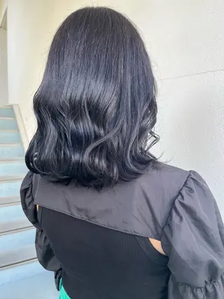 ミディアム 小山 水綺のヘアスタイル