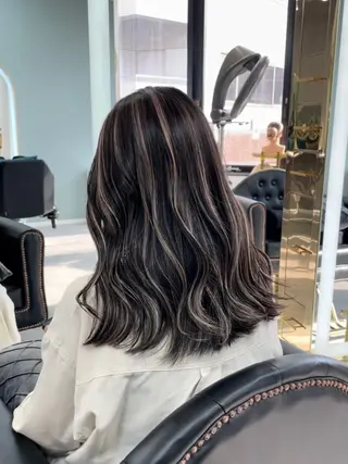 ミディアム senjyu GINZA所属・バレイヤージュ/ハイ ライト/庄司鉄平のヘアスタイル