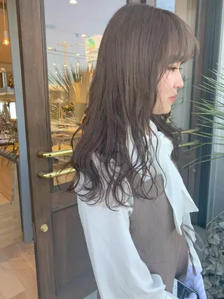 セミロング カラー 吉原 由菜のヘアスタイル