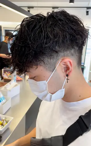 パーマ メンズ is by fifth所属・fifth 山中達也のヘアスタイル