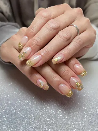 ネイル Flowerネイルサロン所属・. yukiのネイルデザイン