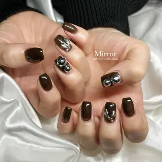 ネイル nailsalon Mirrorのネイルデザイン
