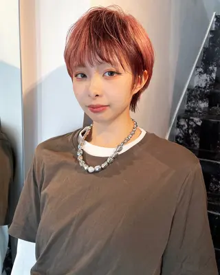 カラー 秋濱 佳穂のヘアスタイル