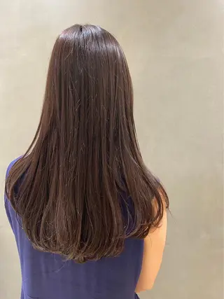 ロング 安達 葵のヘアスタイル