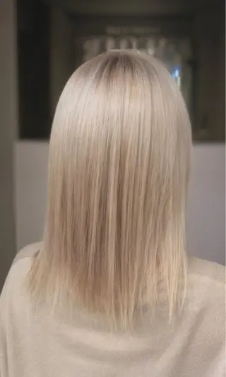 ミディアム EIGHT 船橋のヘアスタイル