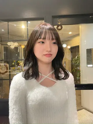 ミディアム カラー 透明感カラー🪡🤍 nanao🤍🪡のヘアスタイル