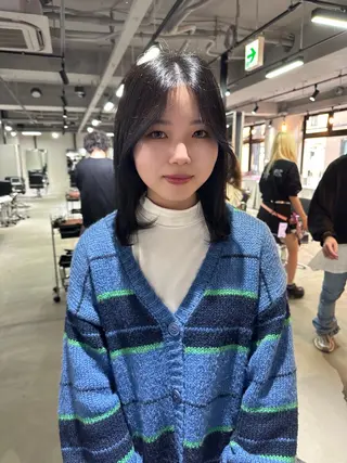 ミディアム 艶髪カラー/レイヤ ー支持No.1renのヘアスタイル