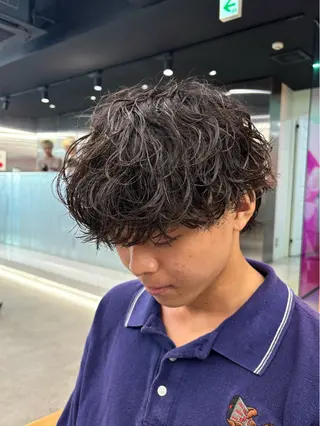 ショート パーマ メンズ シャドウパーマ/ スパイキーショートのヘアスタイル