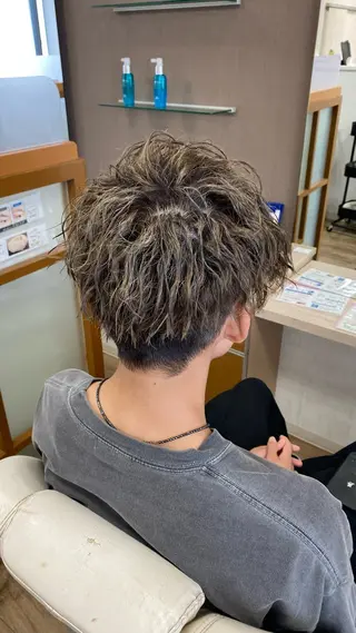 カラー パーマ メンズ 伊藤 直也のヘアスタイル