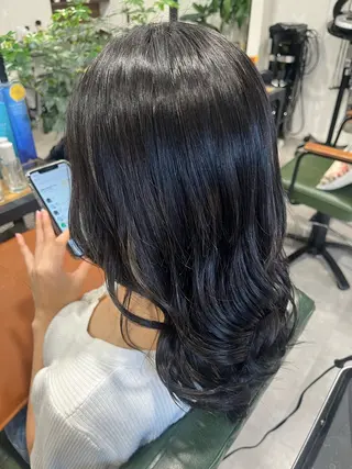 ミディアム 艶カラー透明感カラー まいか🫧‪のヘアスタイル