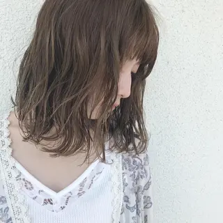 ミディアム カラー ヤスドミ ケイスケのヘアスタイル