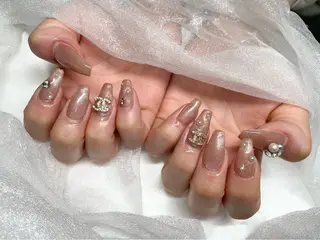 ネイル Roi〈ロワ〉 Minakoのネイルデザイン