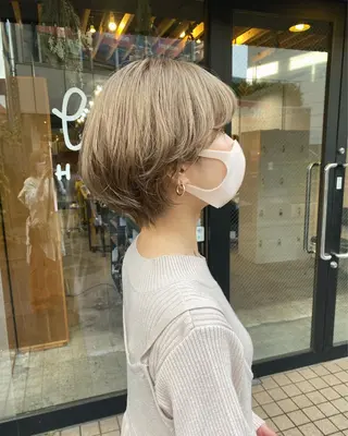 ショート カラー 柔らかいcolor 🌿harukaのヘアスタイル