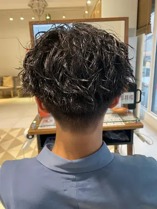 ショート カラー パーマ ヘアアレンジ メンズ メンズパーマの巨匠 鈴木純のヘアスタイル