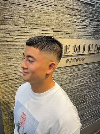 ショート メンズ ヒロ銀座　プレミアムバーバー目黒店所属・ほり たつみのヘアスタイル