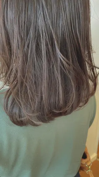 ミディアム 吉田 浩太郎のヘアスタイル