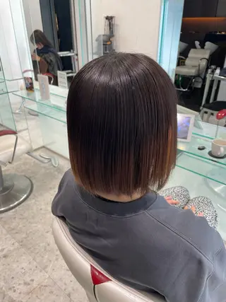ミディアム 山田 梨央のヘアスタイル