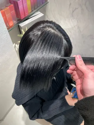 セミロング 半個室サロンyoures hair 髪質改善トリートメント東新宿店所属・榊原竜弥 髪質改善/美髪作りのヘアスタイル