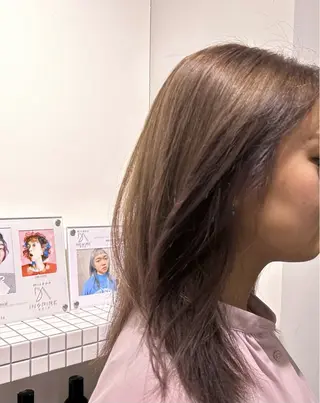 セミロング キクチ ホナミのヘアスタイル