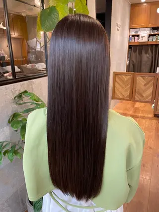 ロング 青山 airaのヘアスタイル