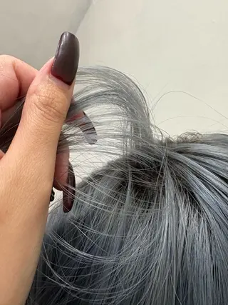 カラー 青木 妃代梨のヘアスタイル
