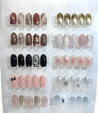 ネイル 福ネイル スタッフのネイルデザイン