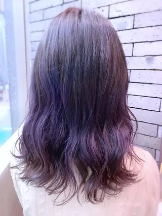 カラー EMANON新宿南口所属・🦄中性ウルフ ☁️Shiori🦄のヘアスタイル