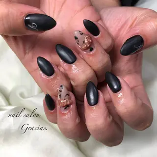 ネイル Gracias. rieのネイルデザイン