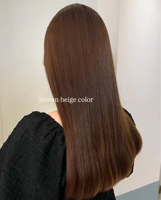 ロング カラー LONESS所属・成岡 愛美のヘアスタイル