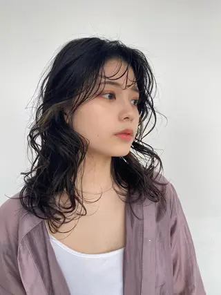 ロング パーマ 韓国風レイヤーカット 🍒サンジキ アカリのヘアスタイル