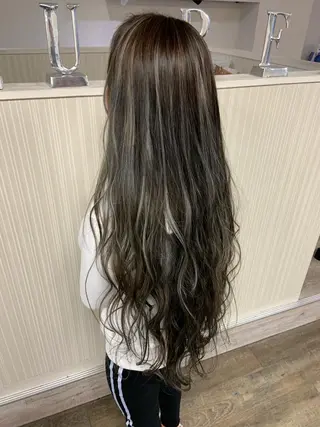 ロング カラー 山内 聡史のヘアスタイル