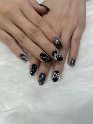 ネイル 鈴木 愛理のネイルデザイン