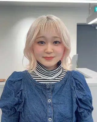 ミディアム 🎀ハイトーン特化 konomi🎀のヘアスタイル