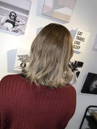 ミディアム カラー shi hoのヘアスタイル