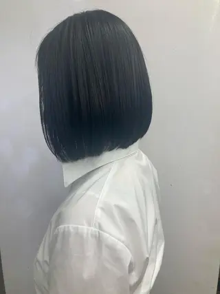 ショート ブリーチ&似合せボブ 田中寛十のヘアスタイル