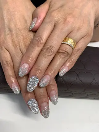 ネイル Mule Beauty Salon所属・ミュール ビューティーサロンのネイルデザイン