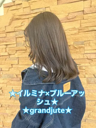 ミディアム カラー grand juteのヘアスタイル