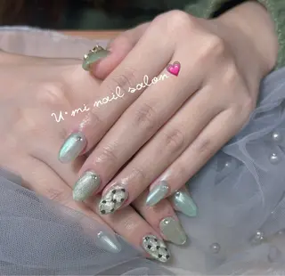 ネイル U·Mi nail salon所属・U·Mi 上野御徒町容のネイルデザイン