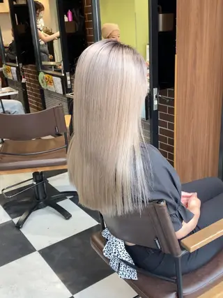 ロング 透明感ブリーチ/ メンズパーマのヘアスタイル